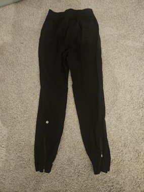 Black Lululemon Athletic Scrubs